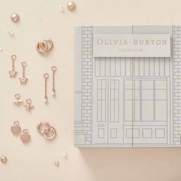 オリビア・バートン日本公式オンラインストア | OLIVIA BURTON | ハウス オブ ハギーズ ワーズ ゴールド ピアス 6set  オリビアバートン レディース ジュエリー アクセサリー