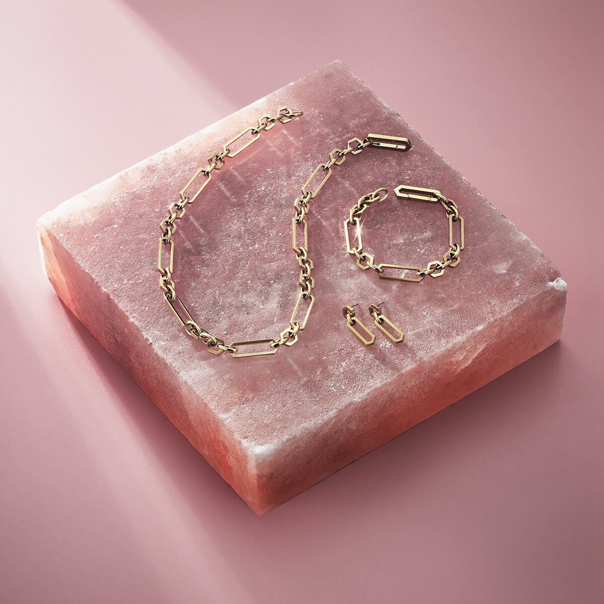 オリビア・バートン日本公式オンラインストア | OLIVIA BURTON